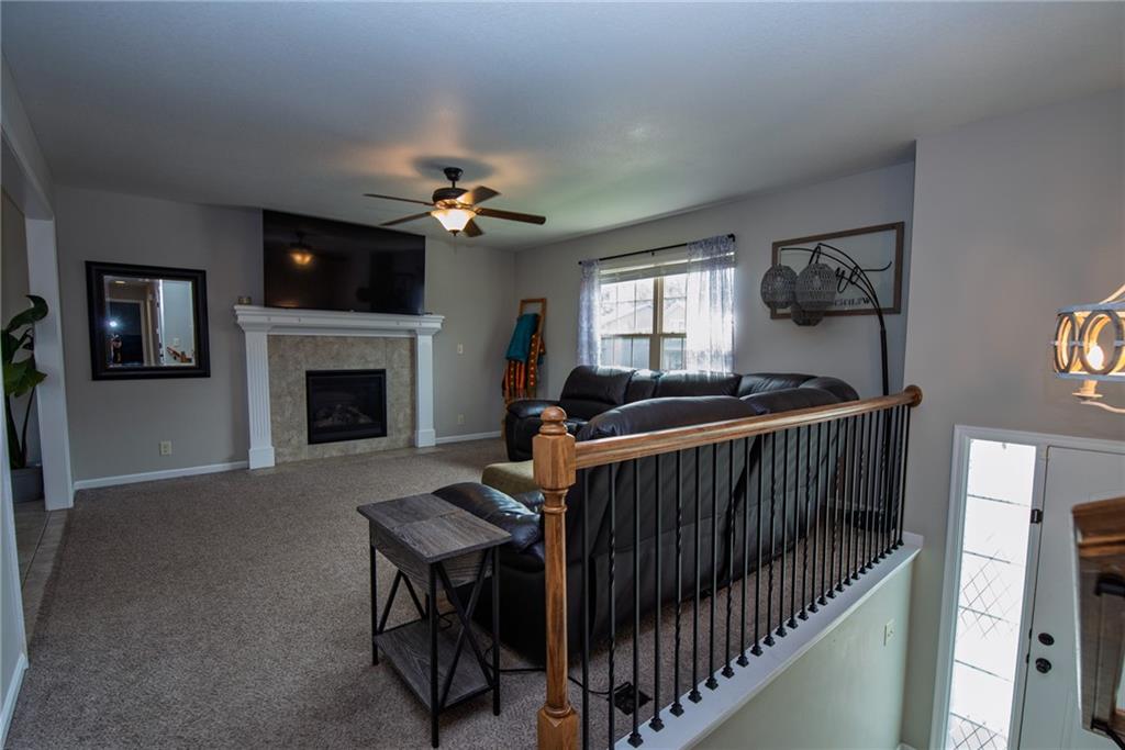 212 Ne Greystone Way Property Photo 11