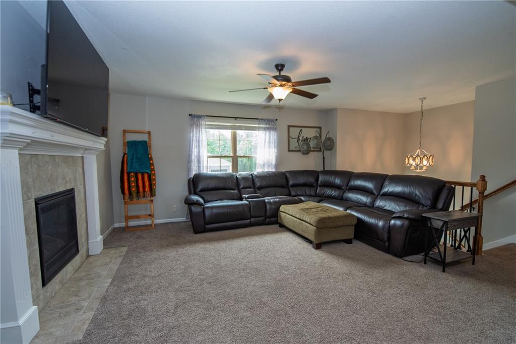 212 Ne Greystone Way Property Photo 13