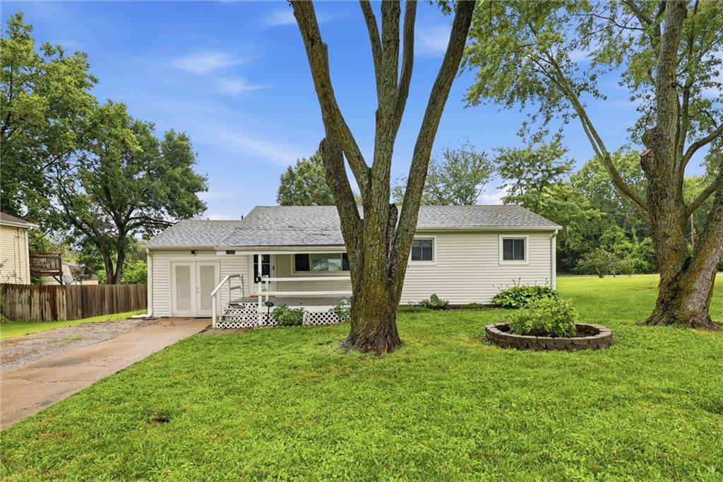 17511 Montgall Drive Property Photo 1