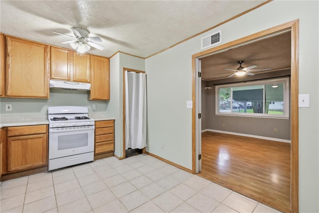 17511 Montgall Drive Property Photo 11