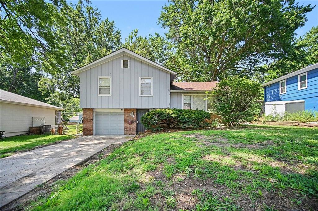 8007 E 93rd Street Property Photo 1