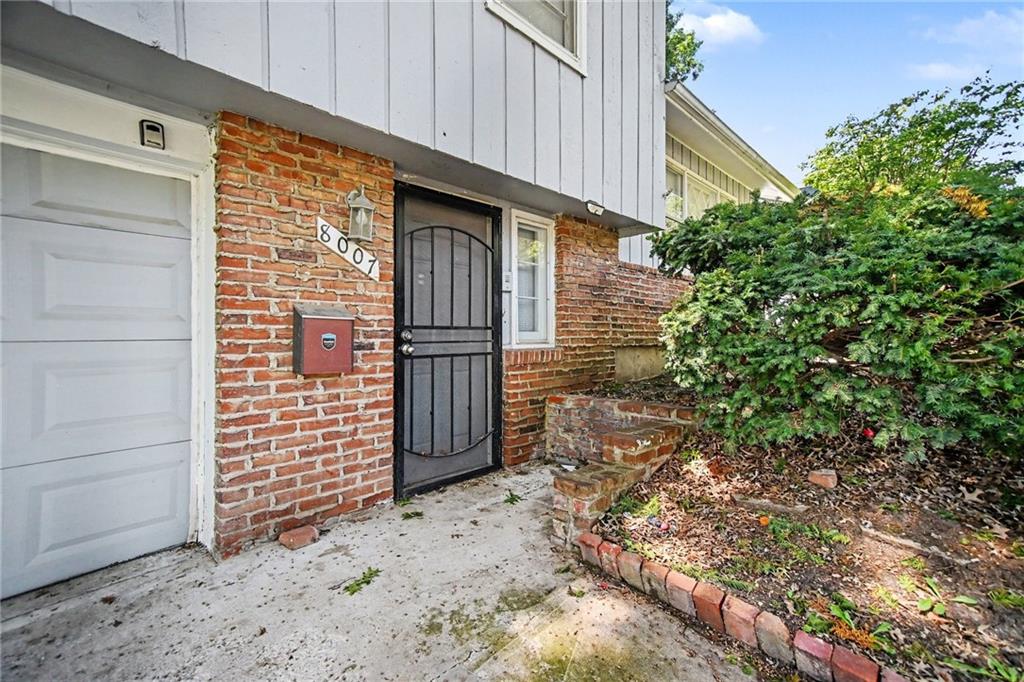 8007 E 93rd Street Property Photo 3