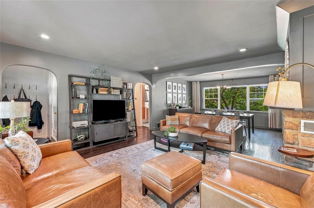 928 E Drumm Circle Property Photo 4