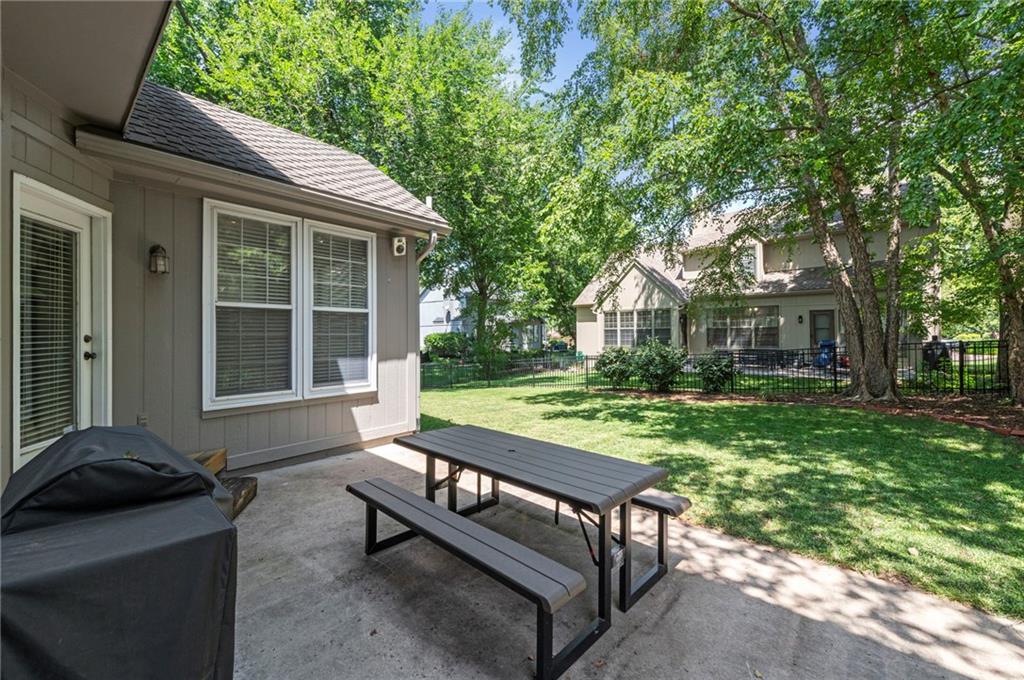 5316 W 139th Terrace Property Photo 48