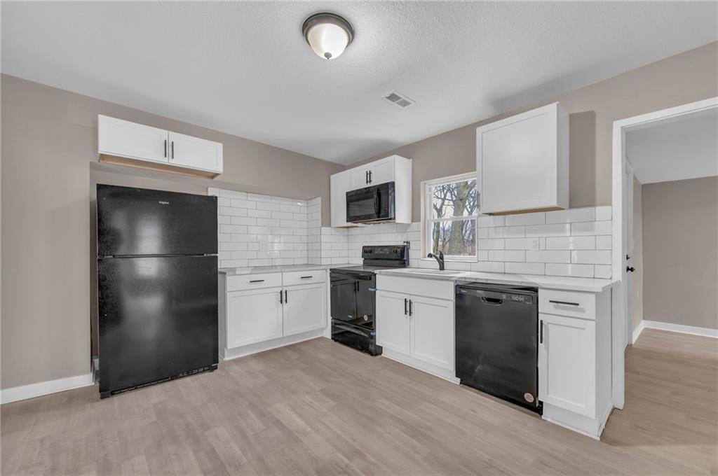 1420 S Appleton Avenue Property Photo 2