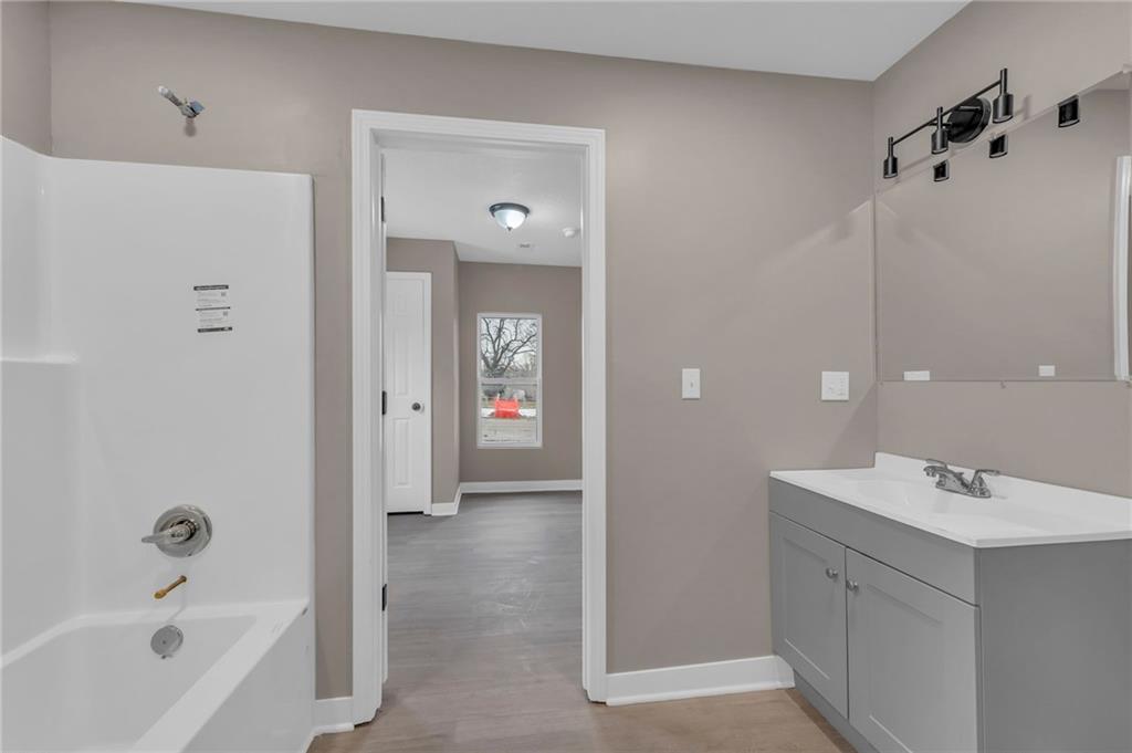 1420 S Appleton Avenue Property Photo 3