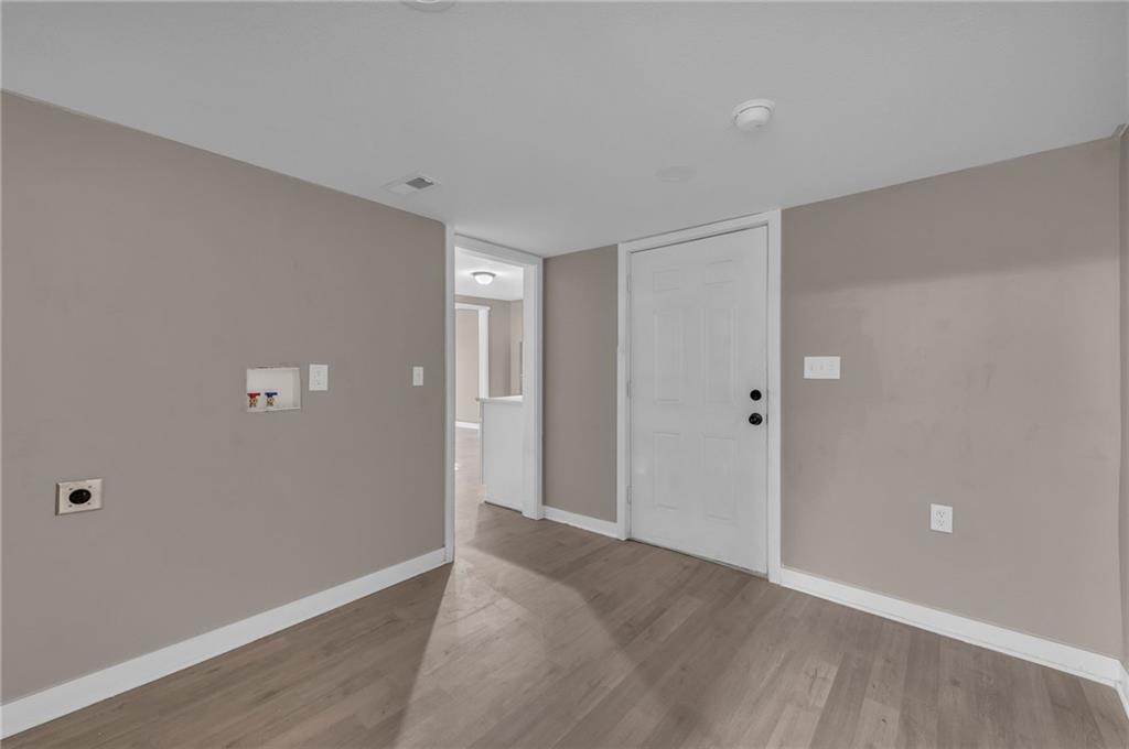 1420 S Appleton Avenue Property Photo 8