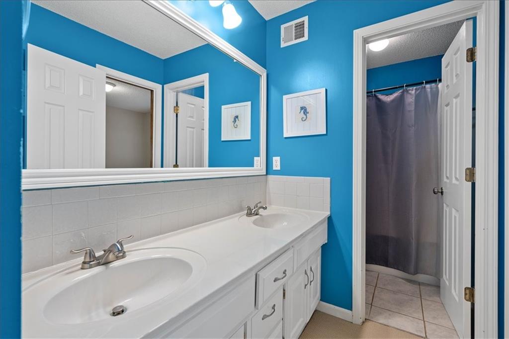 12717 Eby Street Property Photo 17