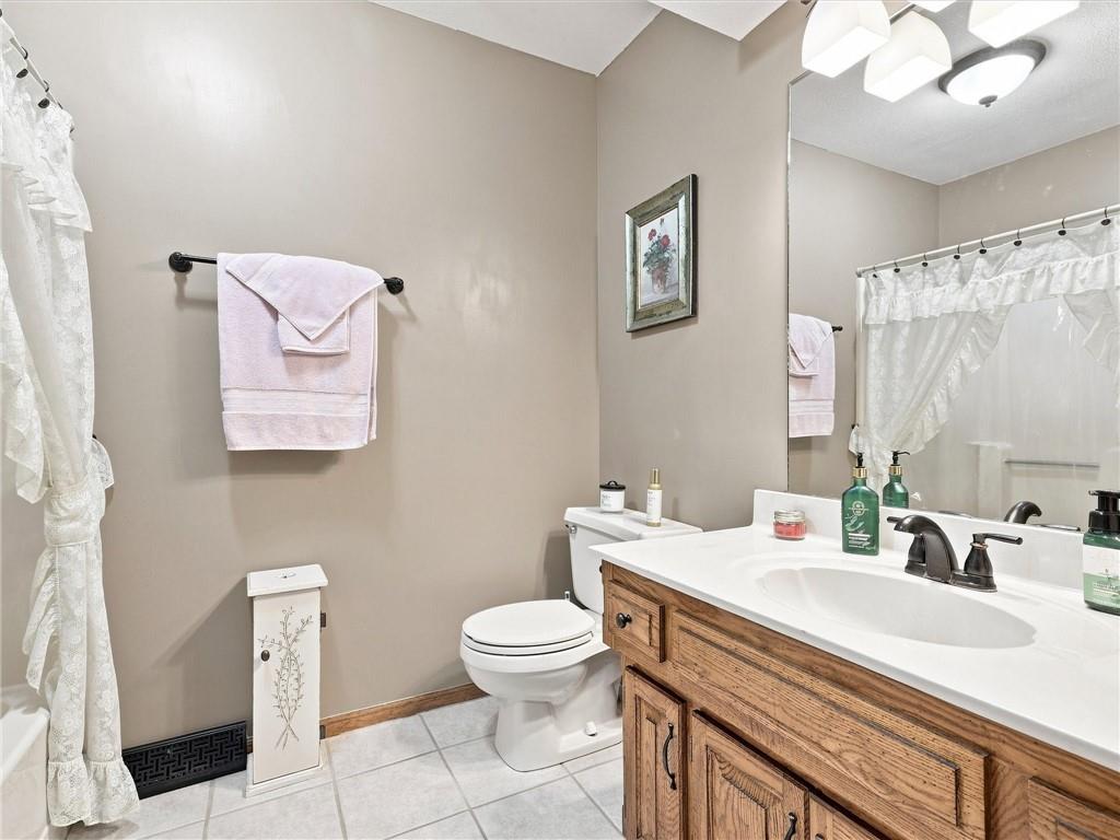 4109 Nw 64th Place Property Photo 13