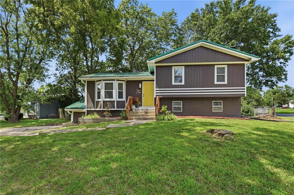 1010 E Langsford Road Property Photo 33