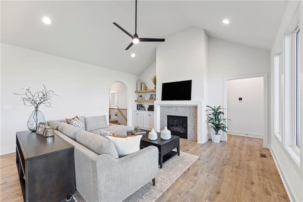 12201 S Emerald Street Property Photo 15