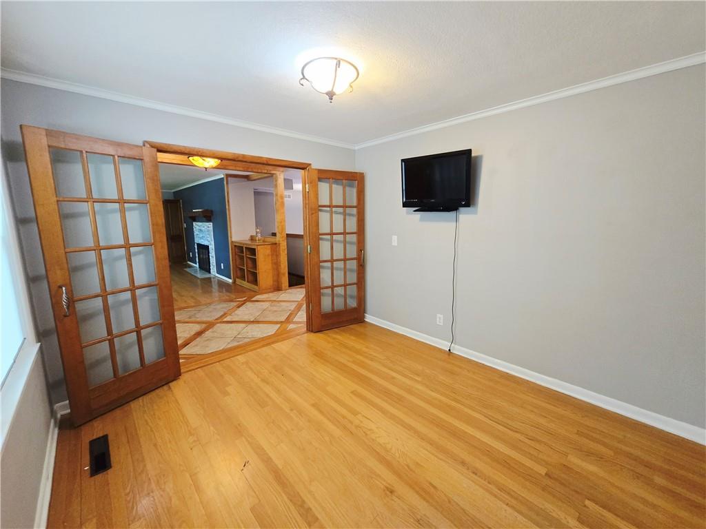 9536 Manor Road Property Photo 9