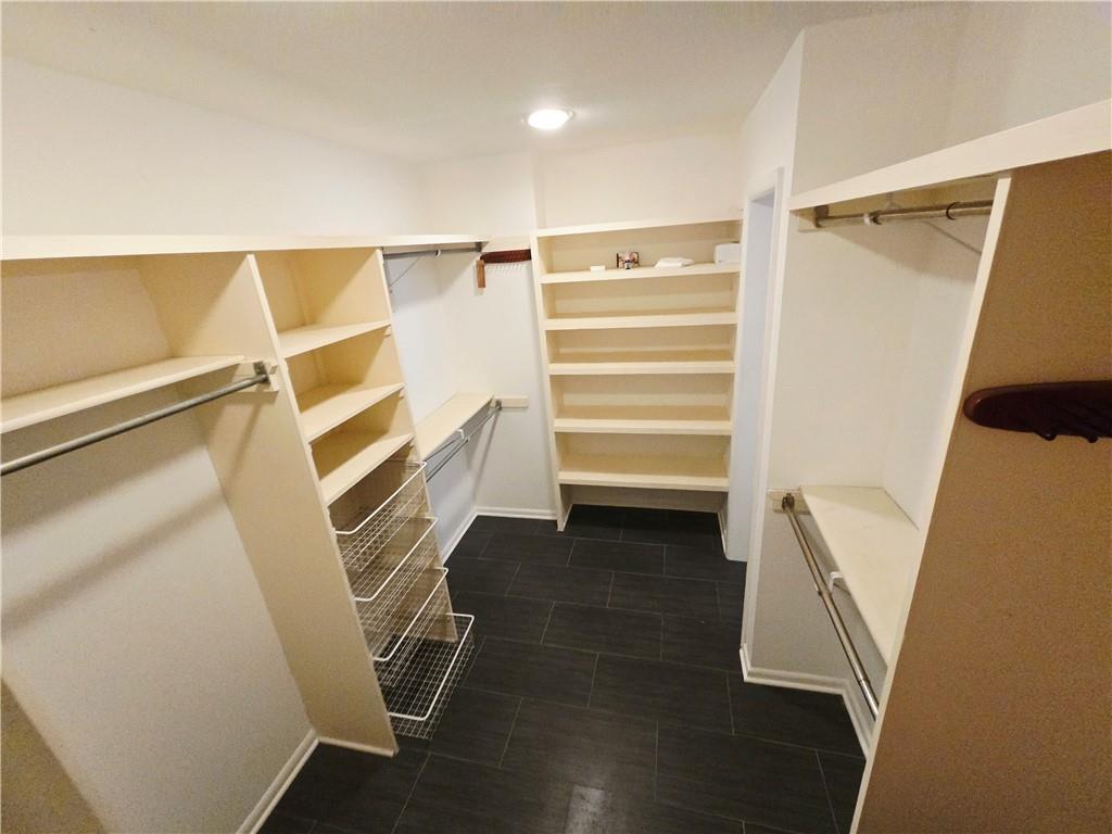 9536 Manor Road Property Photo 14