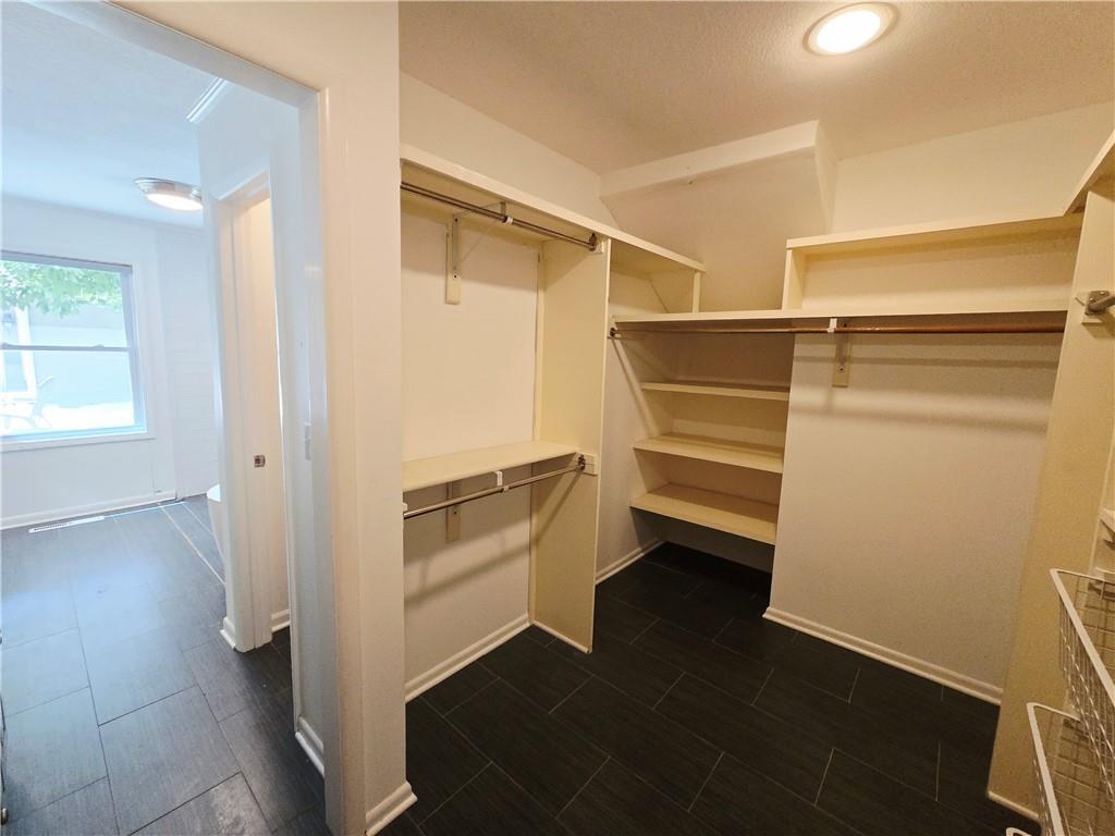 9536 Manor Road Property Photo 15