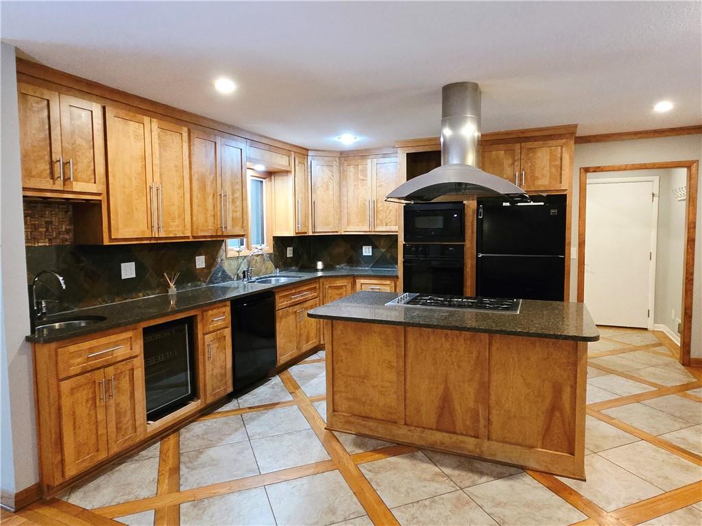 9536 Manor Road Property Photo 25