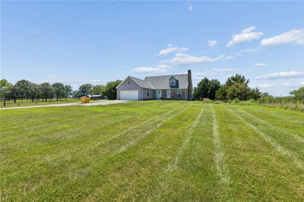 6750 NE Old 69 Highway Property Photo 1