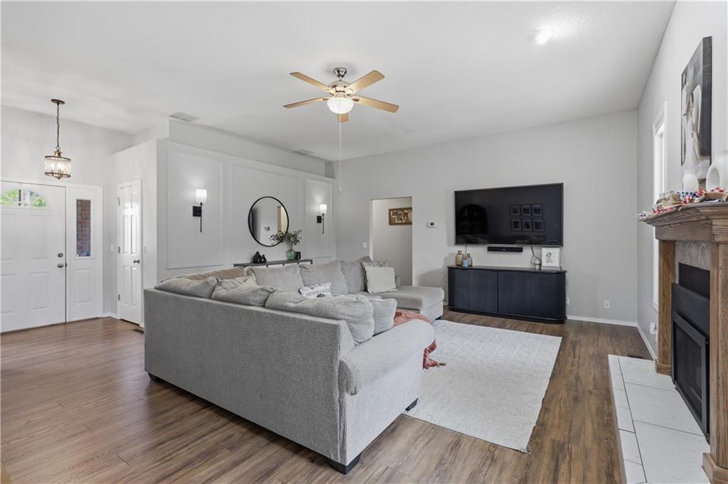 1915 Goetz Boulevard Property Photo 11