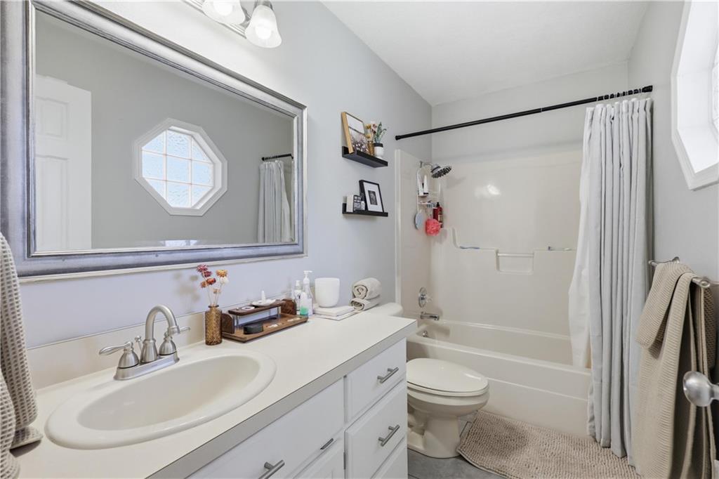 1915 Goetz Boulevard Property Photo 42
