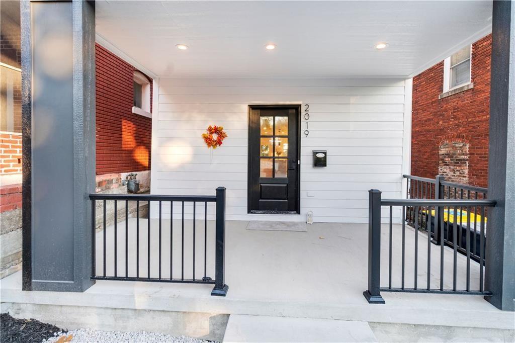 2019 Summit Street Property Photo 6
