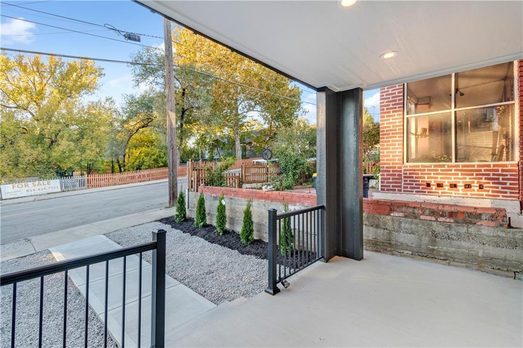 2019 Summit Street Property Photo 7