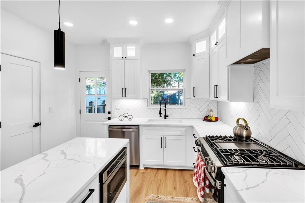 2019 Summit Street Property Photo 9