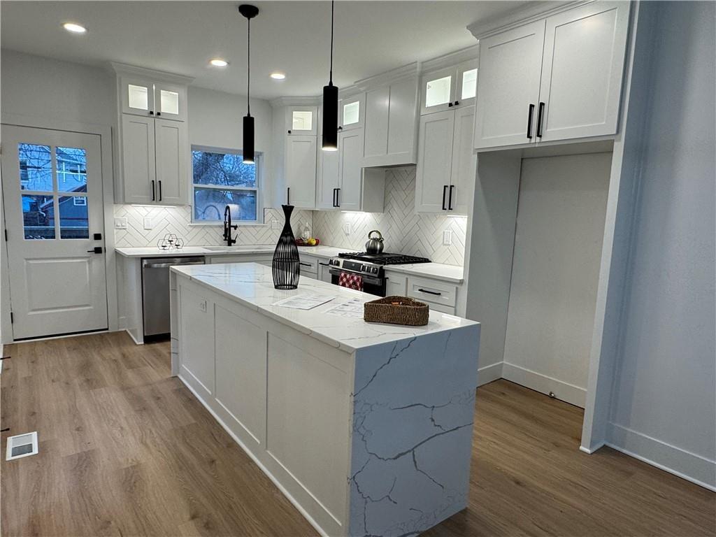 2019 Summit Street Property Photo 10