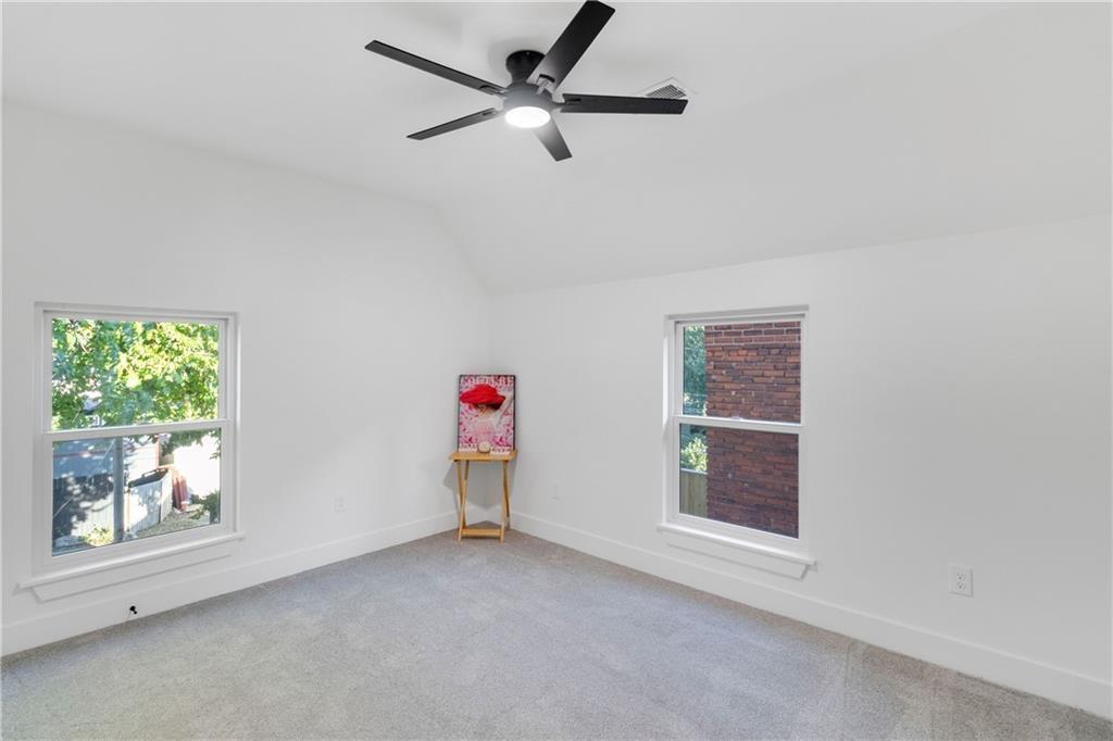 2019 Summit Street Property Photo 16