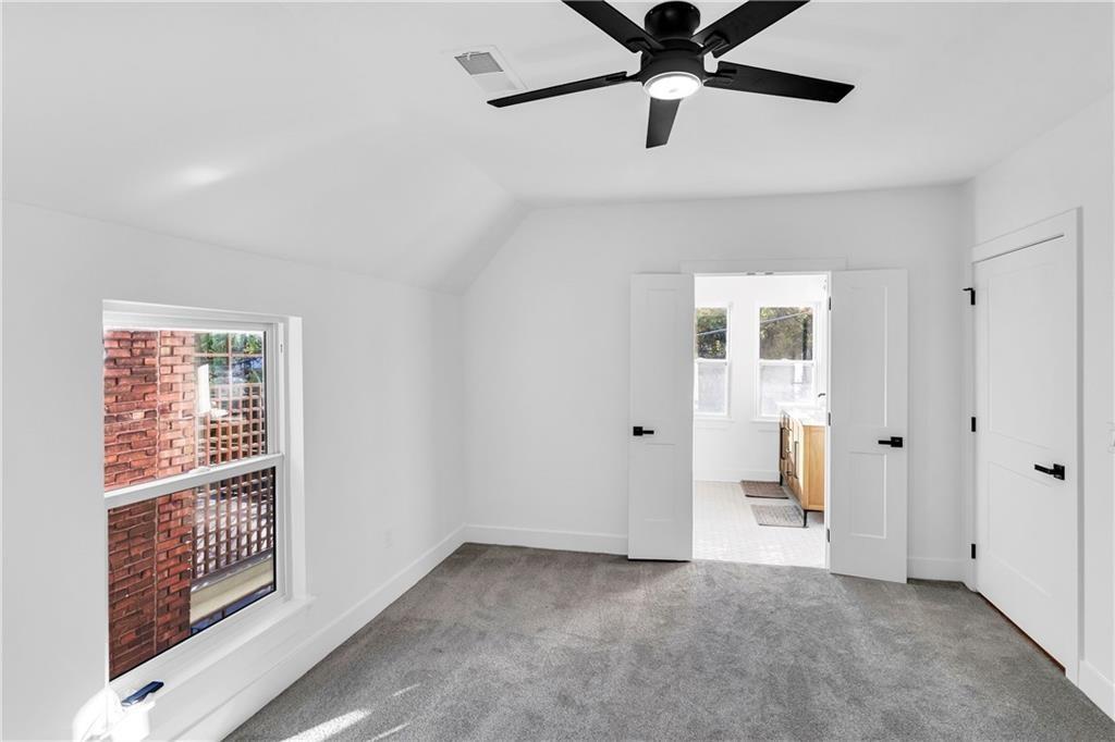 2019 Summit Street Property Photo 22