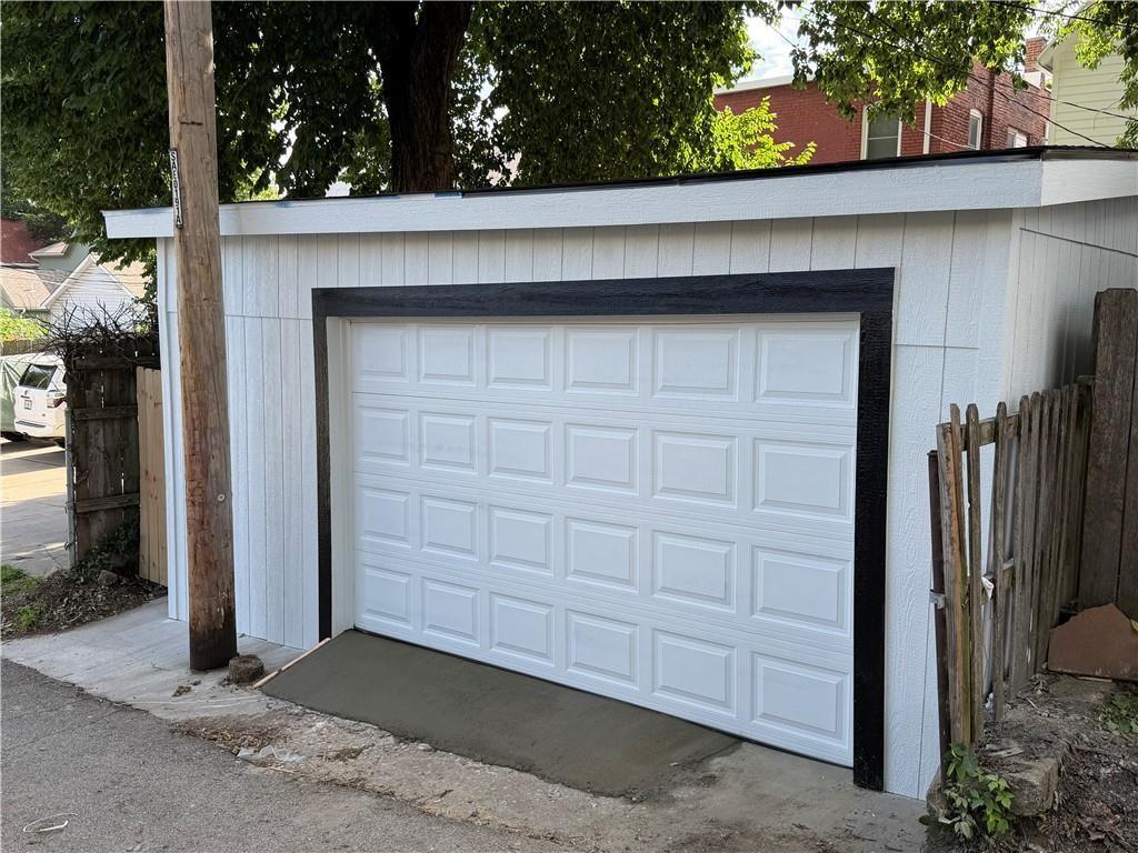 2019 Summit Street Property Photo 34