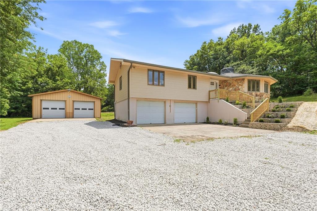 19607 Fightmaster Road Property Photo 2