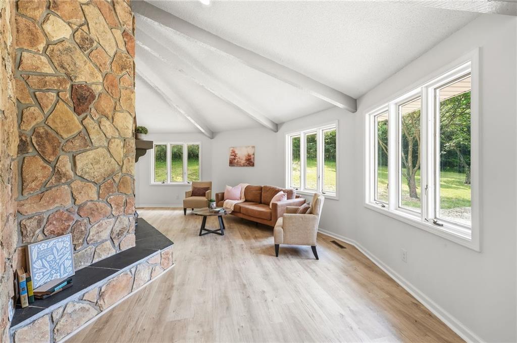 19607 Fightmaster Road Property Photo 7