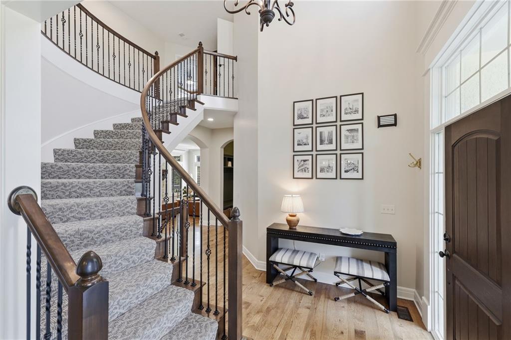 15309 Barton Street Property Photo 4