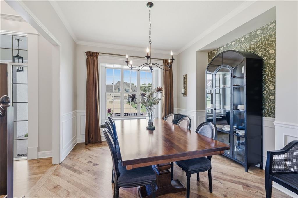 15309 Barton Street Property Photo 8