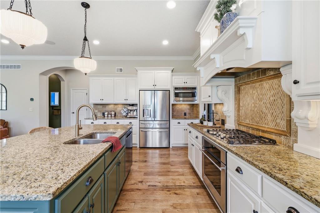15309 Barton Street Property Photo 15