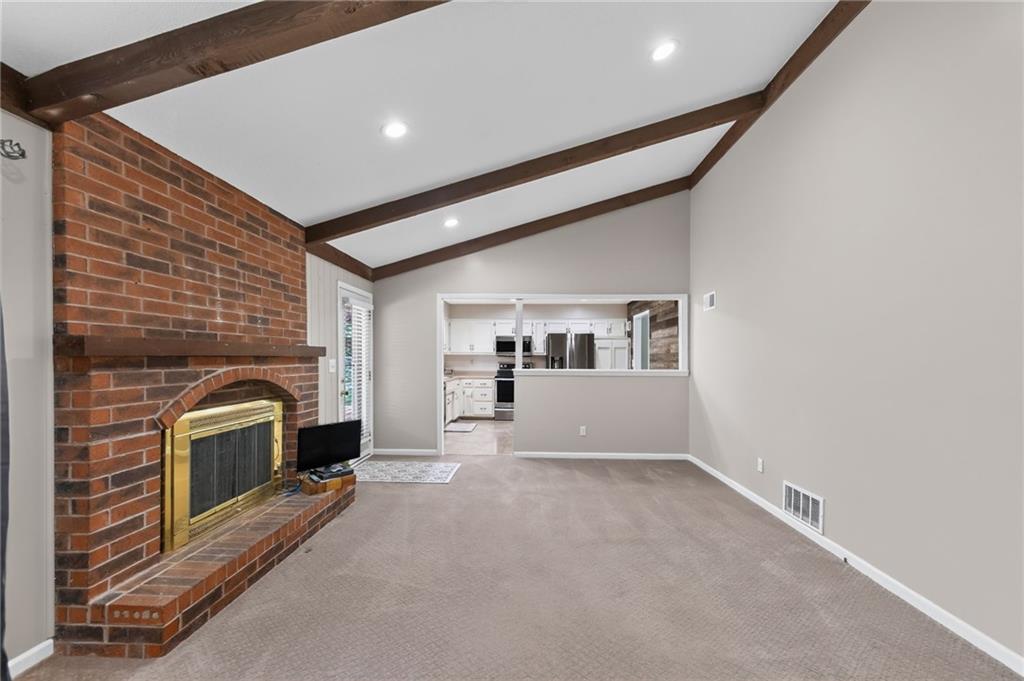 7401 N Strathbury Avenue Property Photo 14