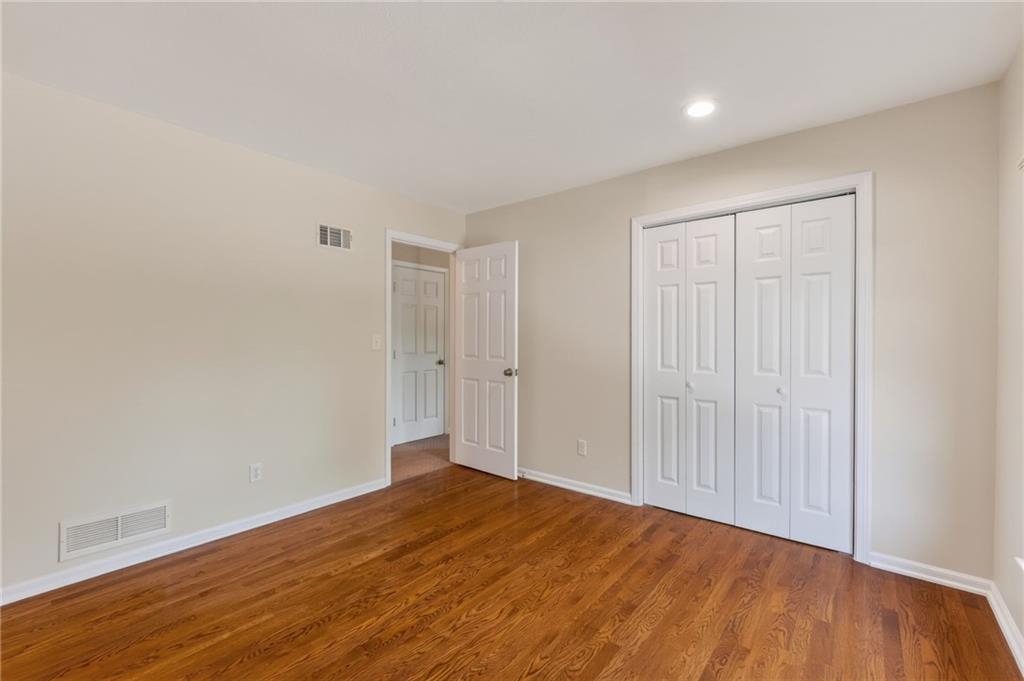 7401 N Strathbury Avenue Property Photo 23