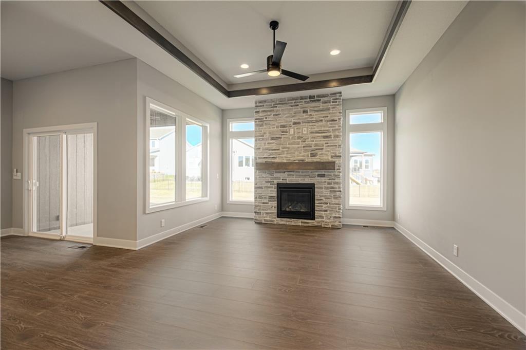 1152 Sw Whitby Drive Property Photo 6