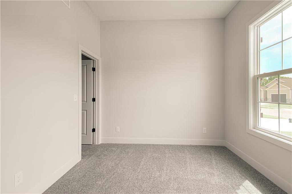 1152 Sw Whitby Drive Property Photo 27