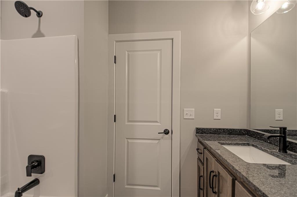 1152 Sw Whitby Drive Property Photo 32