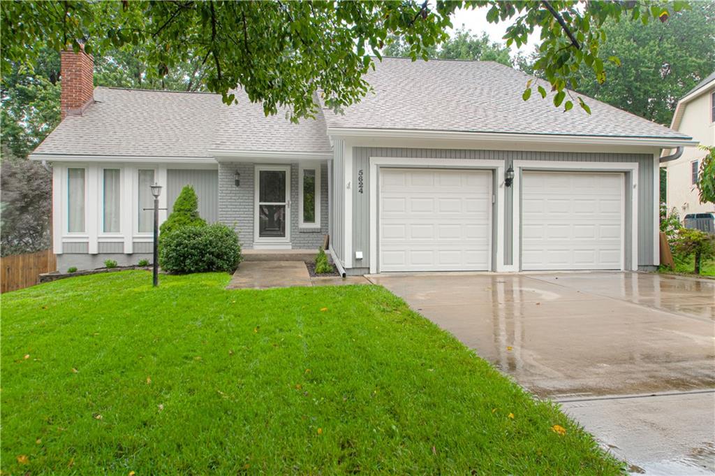 5624 N Gladstone Place Property Photo 1