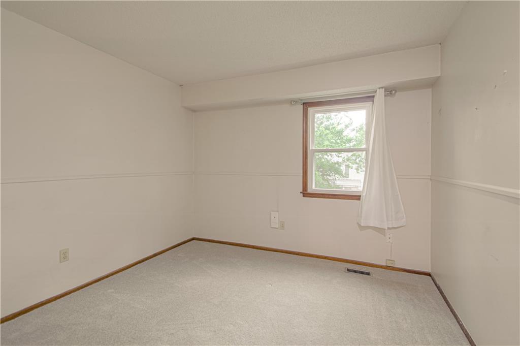 5624 N Gladstone Place Property Photo 13