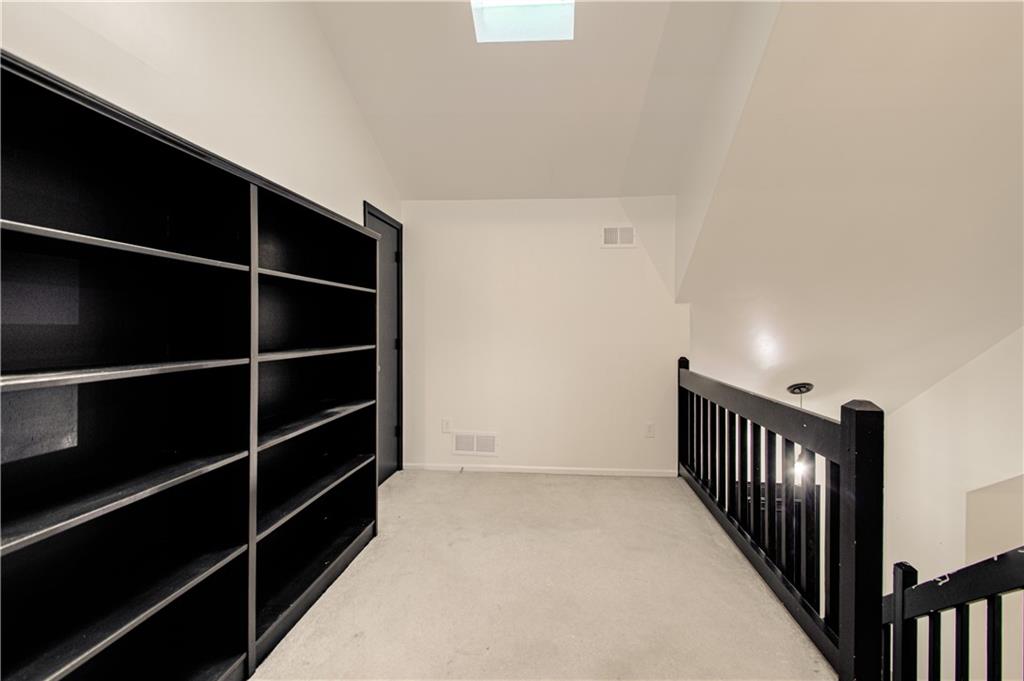 5624 N Gladstone Place Property Photo 17