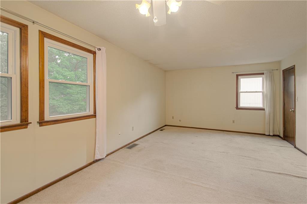 5624 N Gladstone Place Property Photo 18