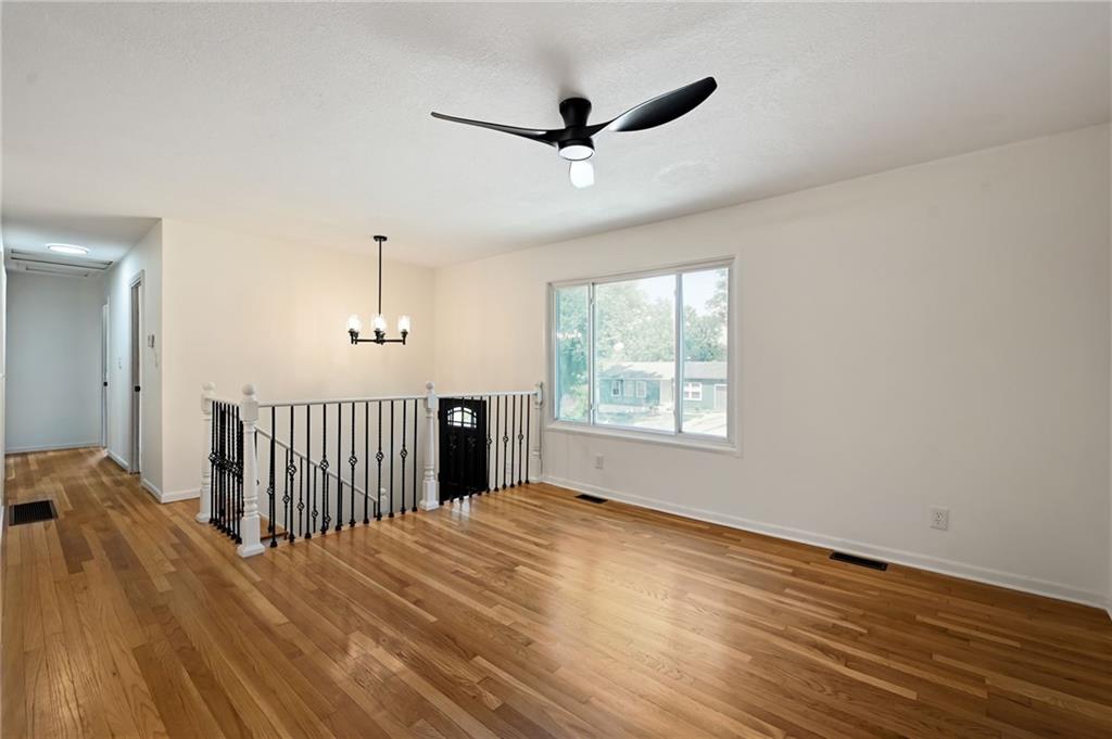 8263 Barnett Avenue Property Photo 4