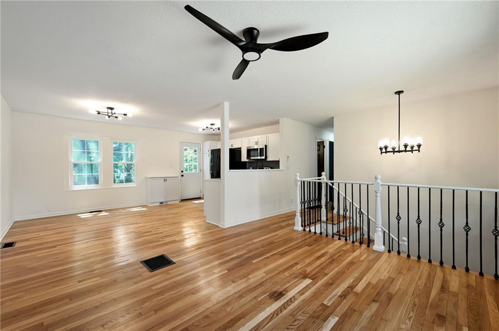 8263 Barnett Avenue Property Photo 6
