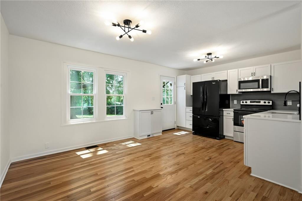 8263 Barnett Avenue Property Photo 7