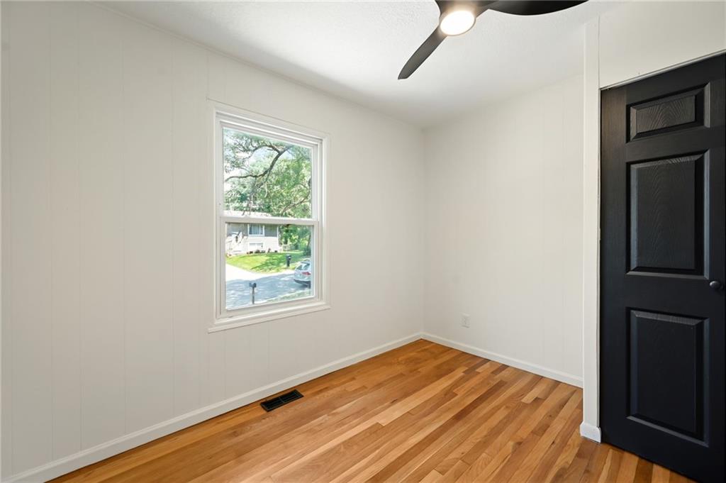 8263 Barnett Avenue Property Photo 15