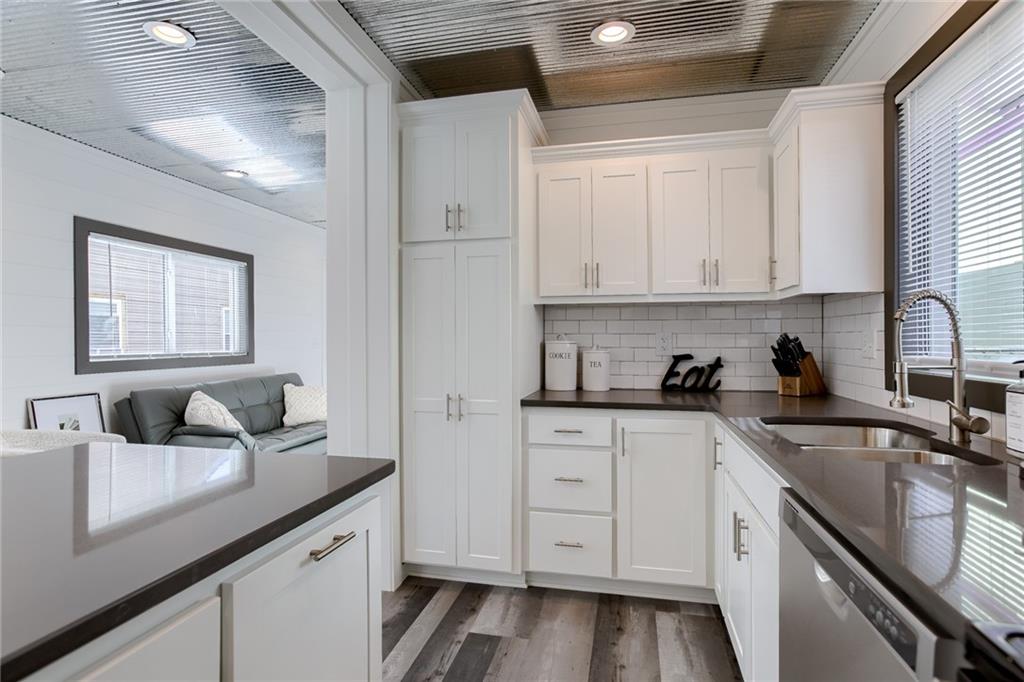 7607 Jefferson Street Property Photo 11