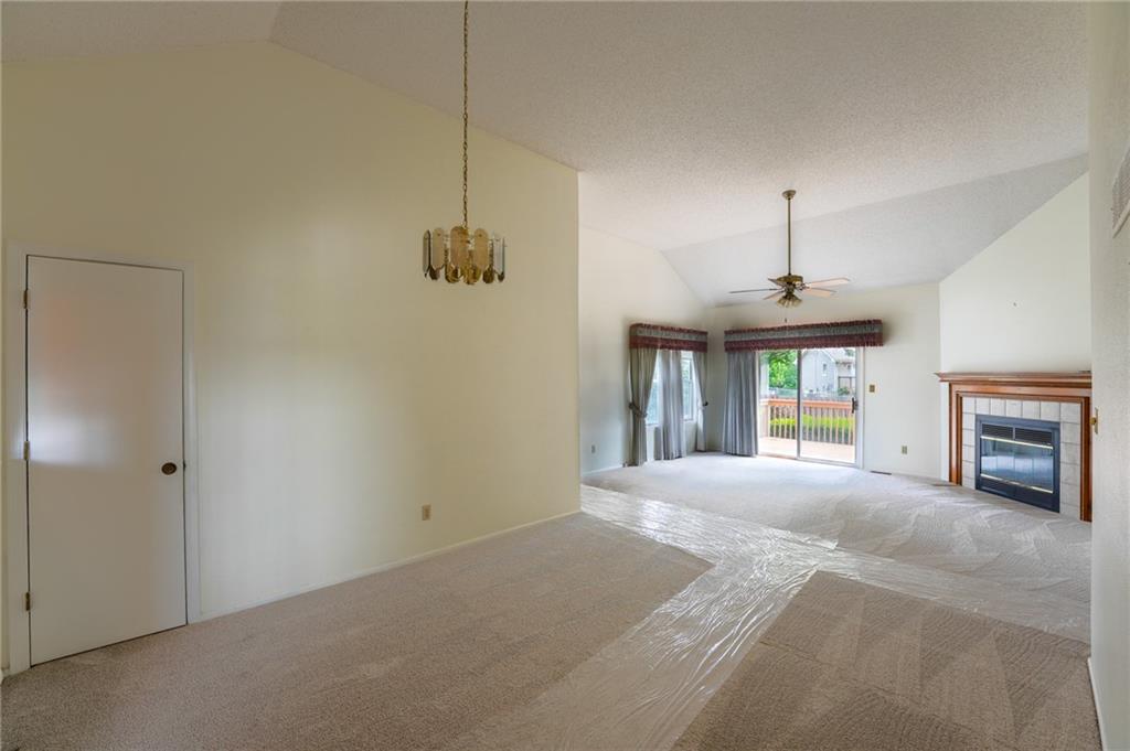 5209 S Megan Drive Property Photo 9