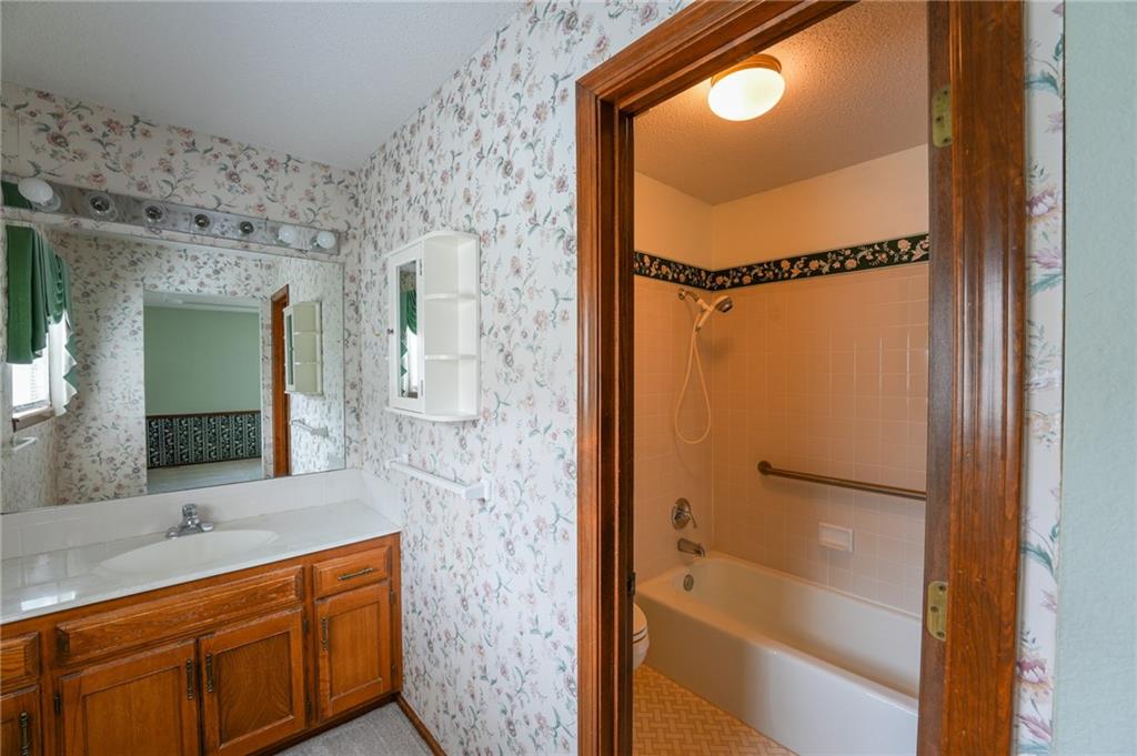 5209 S Megan Drive Property Photo 15